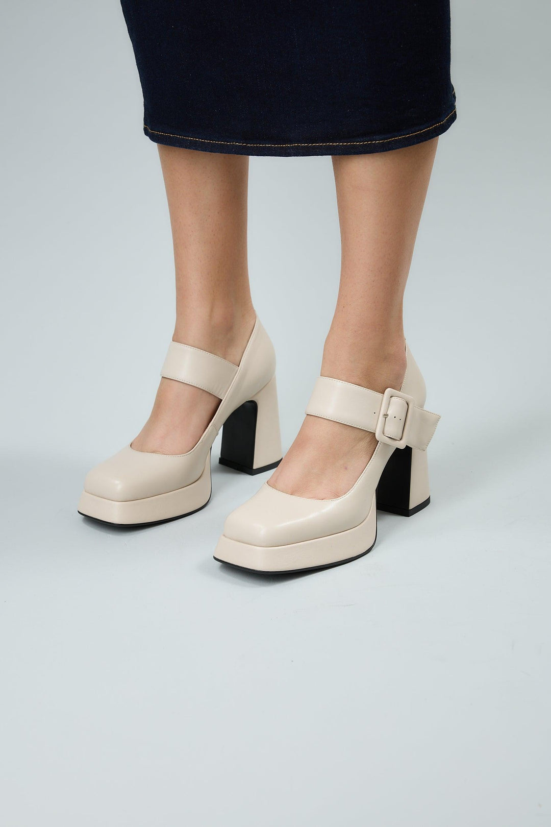 Beige Claudia