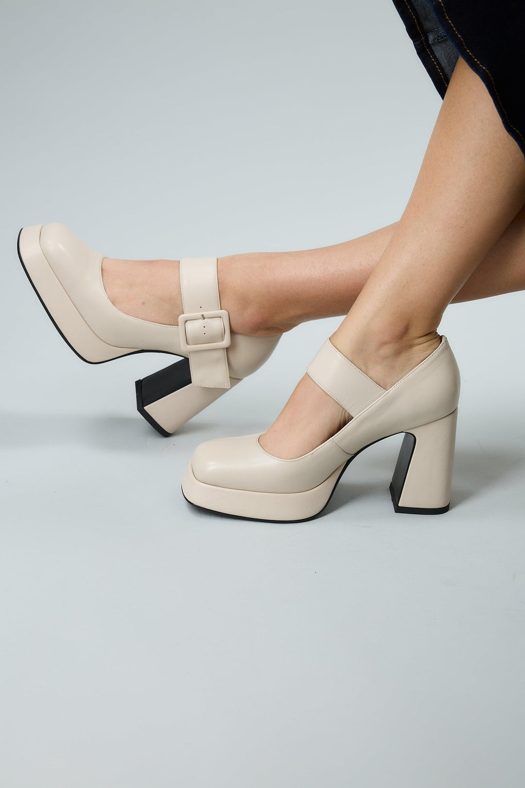 Beige Claudia
