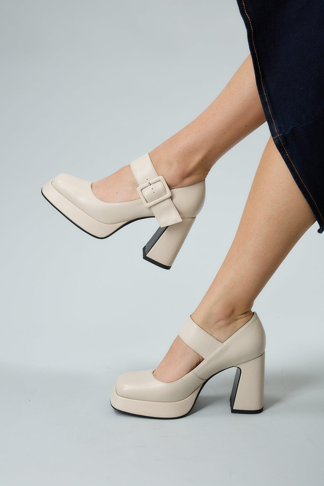 Beige Claudia
