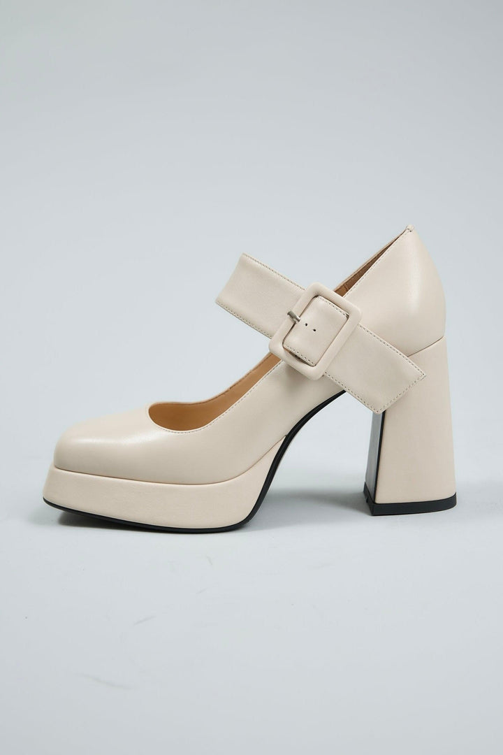 Beige Claudia