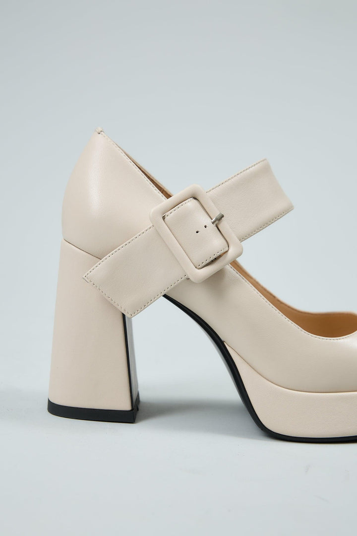 Beige Claudia