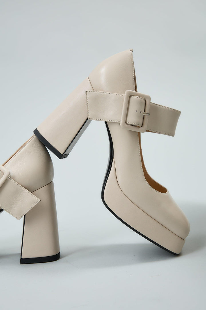 Beige Claudia