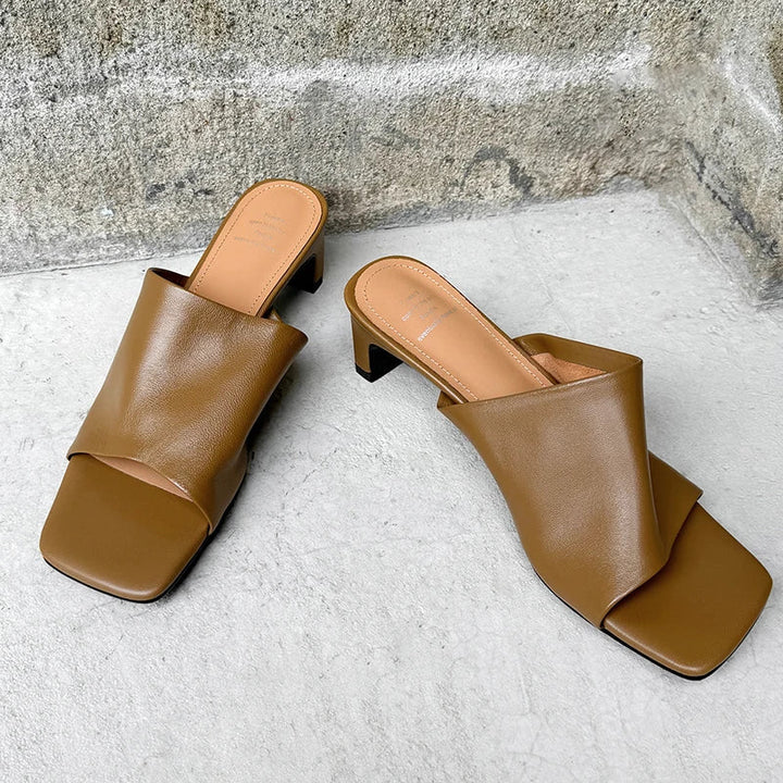Arlette Rojo Tacón Mules
