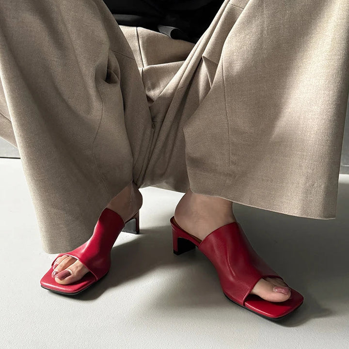 Arlette Rojo Tacón Mules