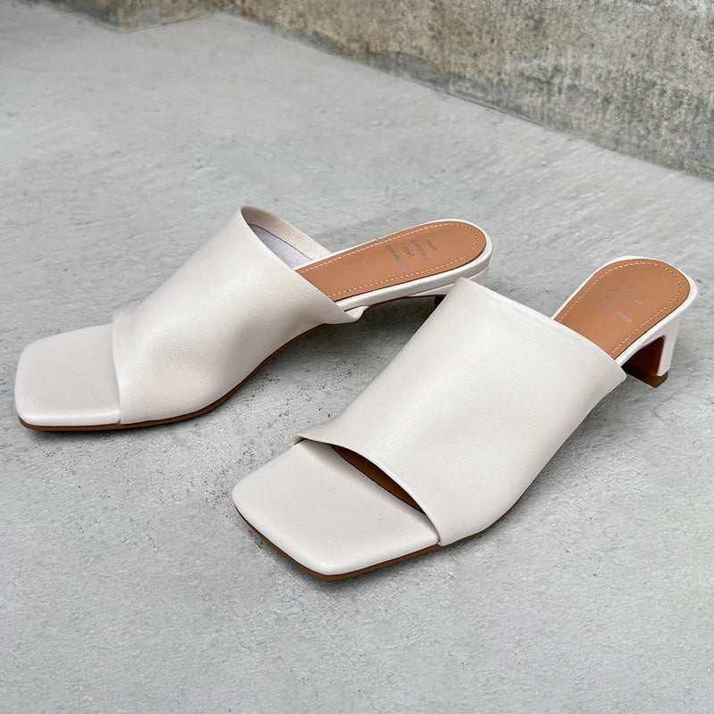 Arlette Rojo Tacón Mules
